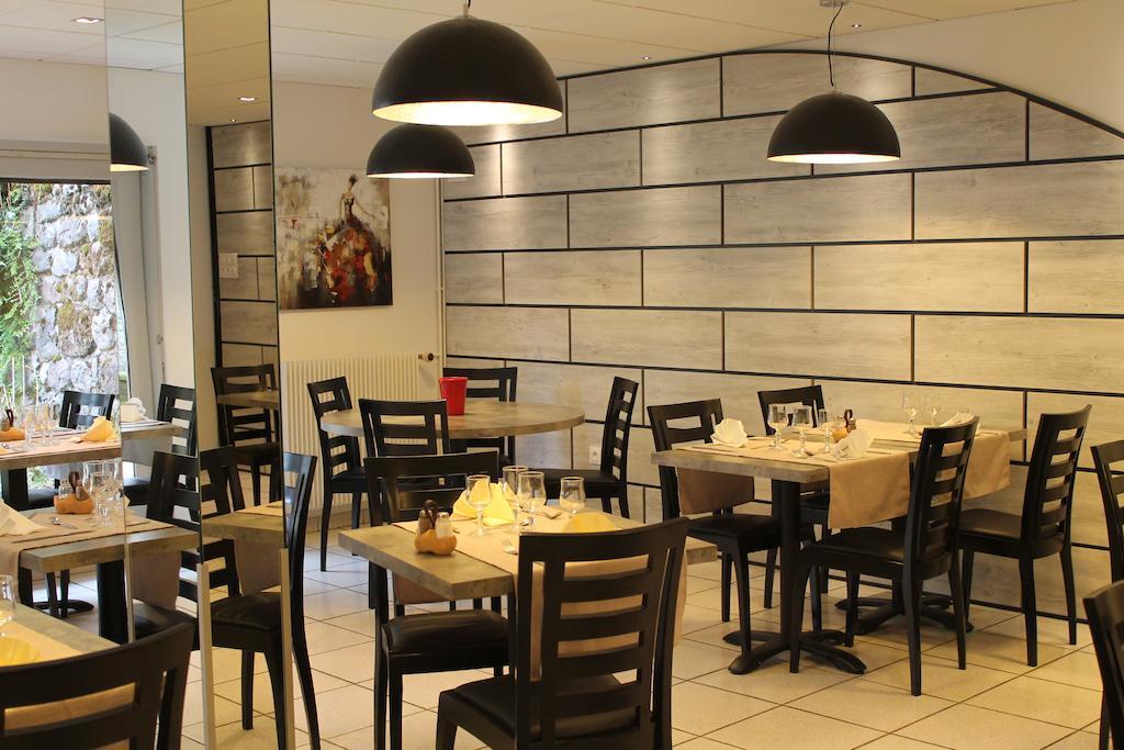 Hotel Restaurant Aux Genets D'Or Mandailles-Saint-Julien Екстериор снимка